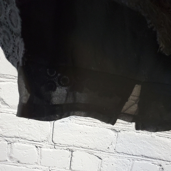 Express Small Black Crochet Mini Skirt - Picture 4 of 6